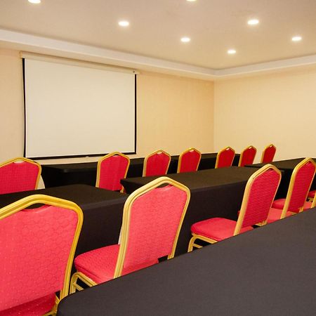 Ramada by Wyndham Panama Centro Via Argentina Hotel Bagian luar foto