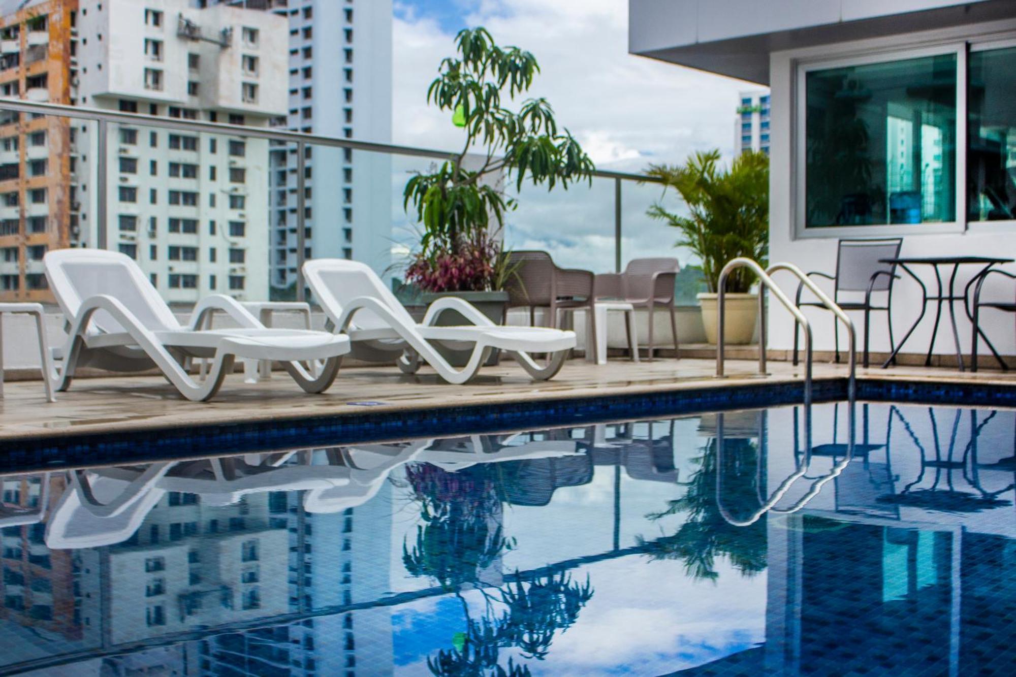 Ramada by Wyndham Panama Centro Via Argentina Hotel Bagian luar foto
