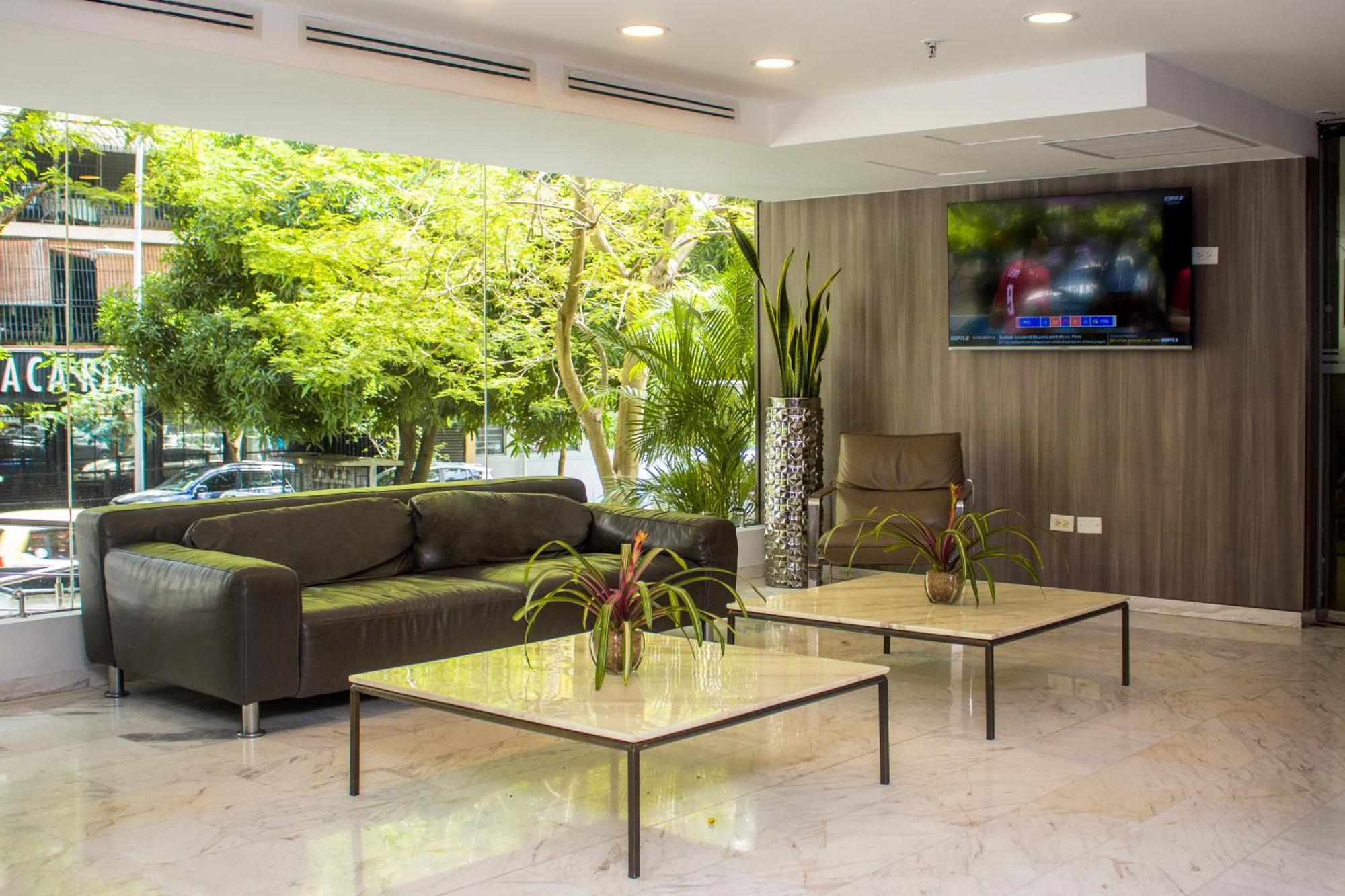 Ramada by Wyndham Panama Centro Via Argentina Hotel Bagian luar foto