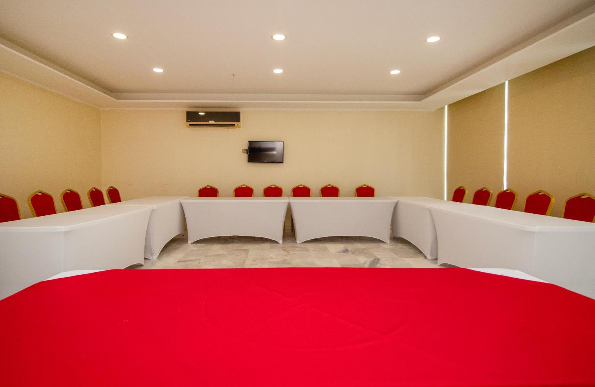Ramada by Wyndham Panama Centro Via Argentina Hotel Bagian luar foto