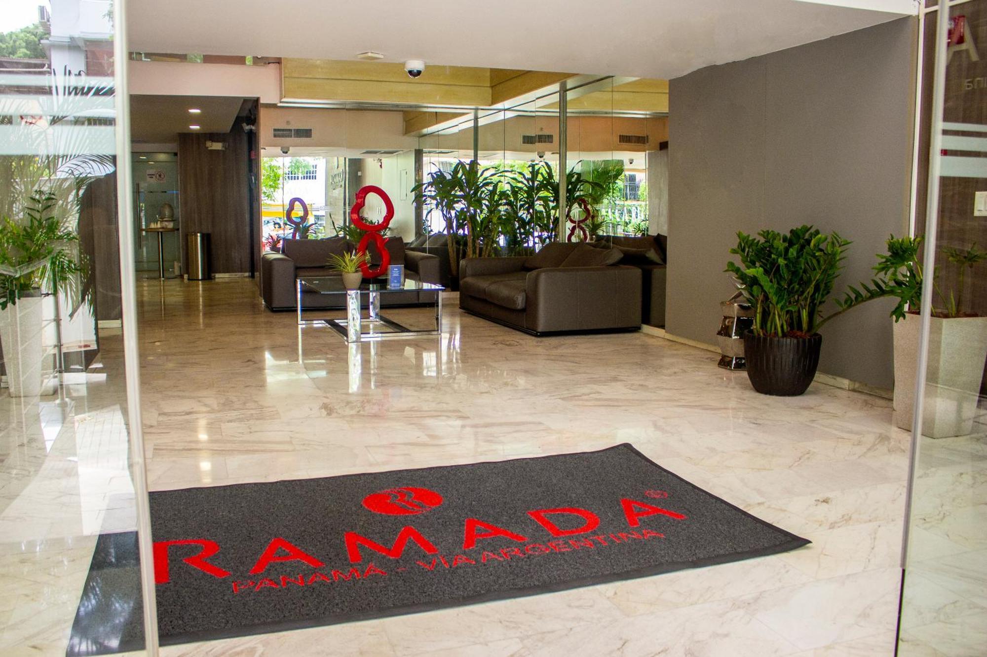 Ramada by Wyndham Panama Centro Via Argentina Hotel Bagian luar foto